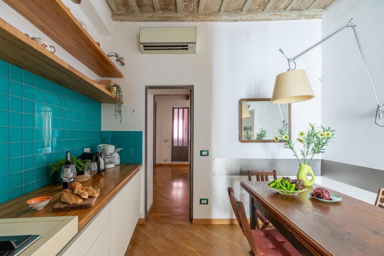 Iflat Colorful And Wood Near The Synagogue Apartment Roma Exterior foto